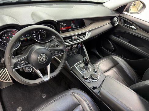 Used 2018 Alfa Romeo Stelvio Sport w/ Quick Order Package 22J Sport image 27