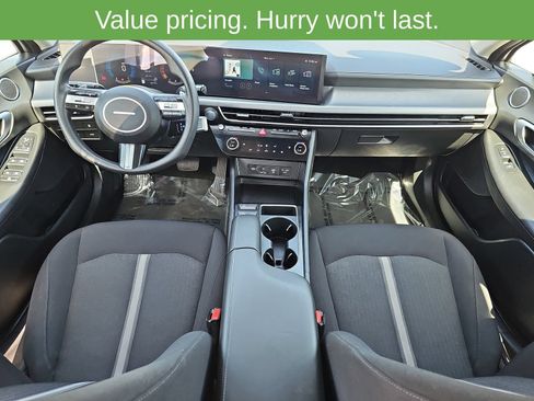 Used 2025 Hyundai Sonata SEL FWD image 9