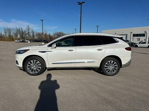 Used 2021 Buick Enclave Essence w/ Sound and Sites Package image 2