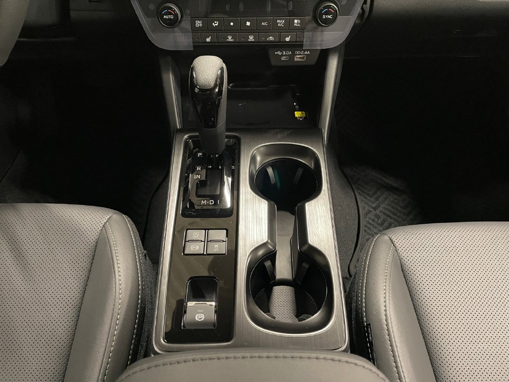 New 2026 Subaru Outback Limited AWD/4WD image 14