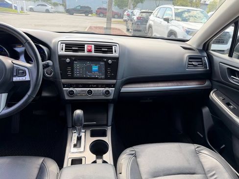 Used 2017 Subaru Outback 2.5i Limited AWD/4WD image 23