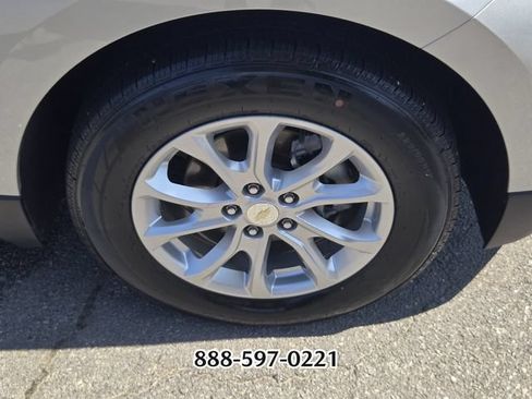 Used 2021 Chevrolet Equinox LS FWD image 20