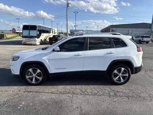 Used 2021 Jeep Cherokee Limited FWD image 9