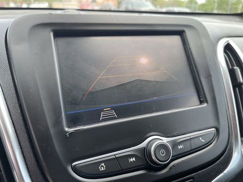 Used 2021 Chevrolet Equinox LT FWD image 21