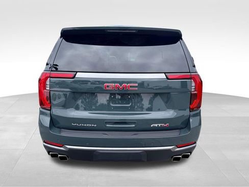 Used 2025 GMC Yukon XL AT4 AWD/4WD image 6
