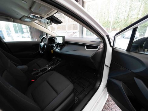 Used 2024 Toyota Corolla LE image 25