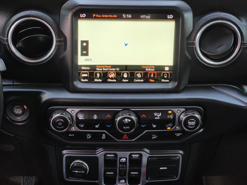 Used 2018 Jeep Wrangler Unlimited Sahara AWD/4WD image 20