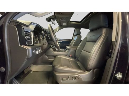 Used 2023 GMC Sierra 1500 Denali w/ Technology Package AWD/4WD image 12