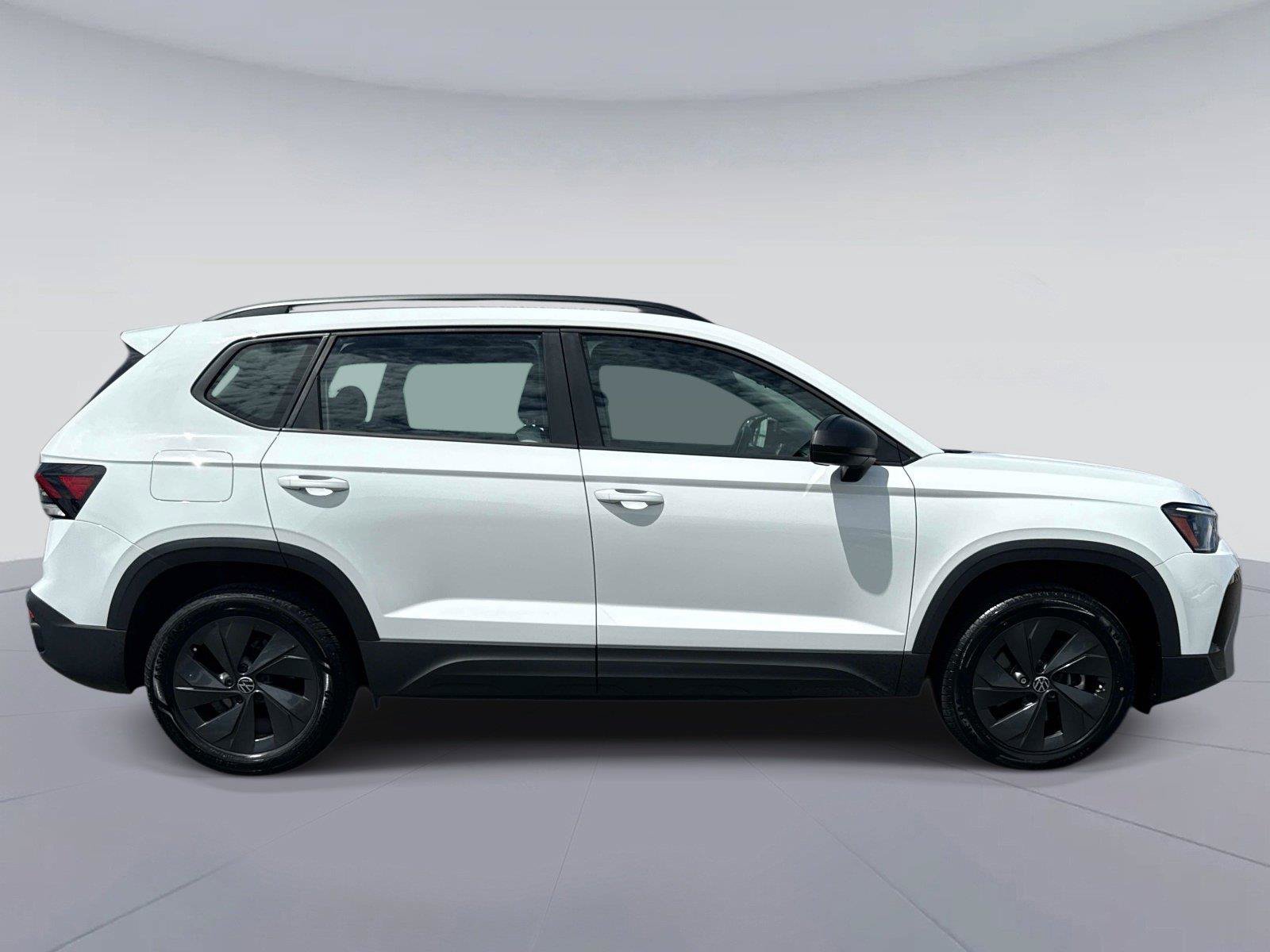 Used 2025 Volkswagen Taos S FWD image 2