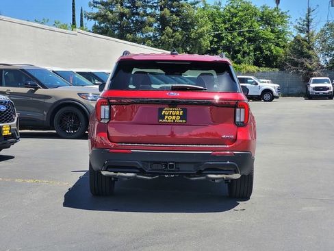 New 2026 Ford Explorer ST-Line w/ ST-Line Street Pack AWD/4WD image 5