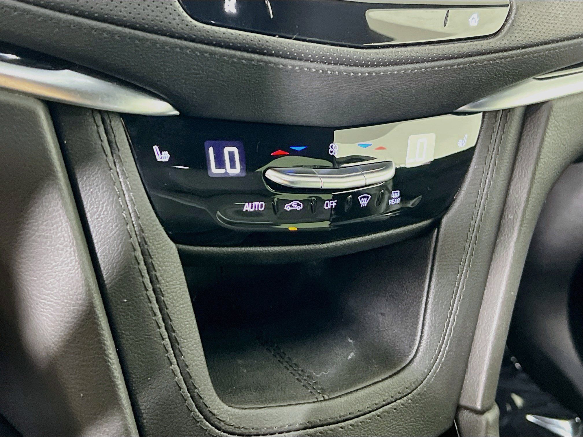 Used 2024 Cadillac XT5 Premium Luxury AWD/4WD image 16