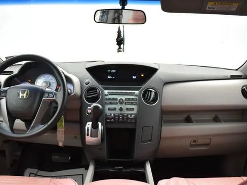 Used 2011 Honda Pilot EX image 19