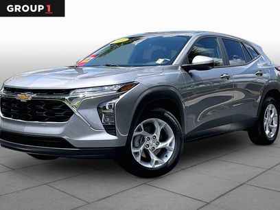 Used 2024 Chevrolet Trax LS w/ LS Convenience Package