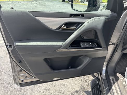 Used 2025 Lexus LX 700h F Sport image 24