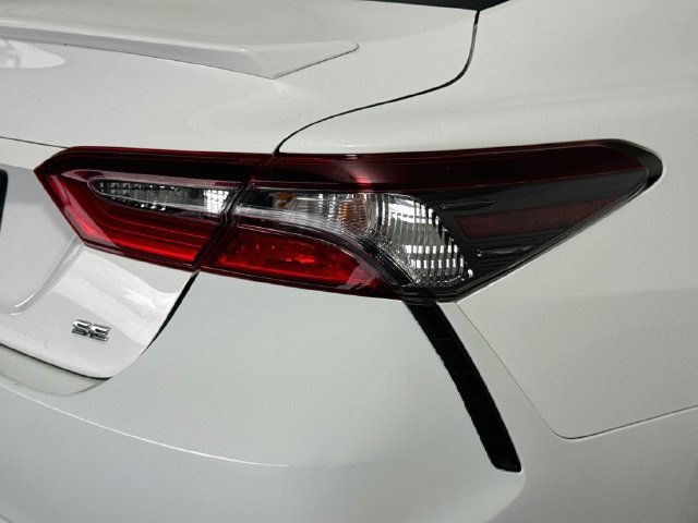 Used 2021 Toyota Camry SE FWD image 32