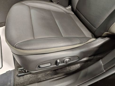 Used 2024 Chevrolet Trax ACTIV w/ Sunroof Package image 35