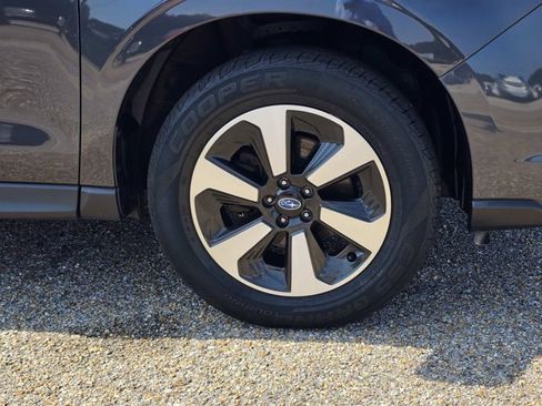 Used 2018 Subaru Forester 2.5i Premium AWD/4WD image 6