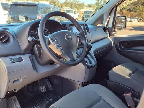 Used 2021 Nissan NV200 S image 23