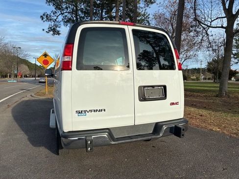 Used 2024 GMC Savana 2500 w/ Driver Convenience Package image 4