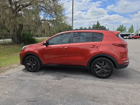 Used 2022 Kia Sportage Nightfall Edition image 6