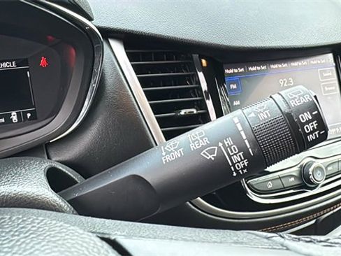 Used 2021 Chevrolet Trax LT w/ Driver Confidence Package image 19