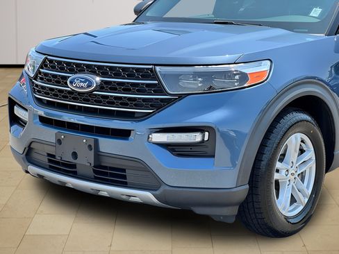 Used 2020 Ford Explorer XLT w/ Equipment Group 202A AWD/4WD image 33