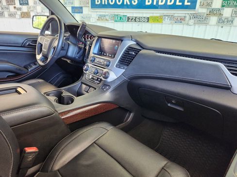 Used 2018 GMC Yukon SLT image 2