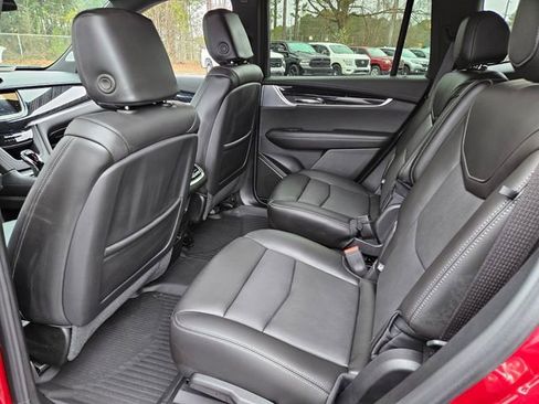 Certified 2025 Cadillac XT6 Premium Luxury w/ LPO, Floor Liner Package FWD image 10