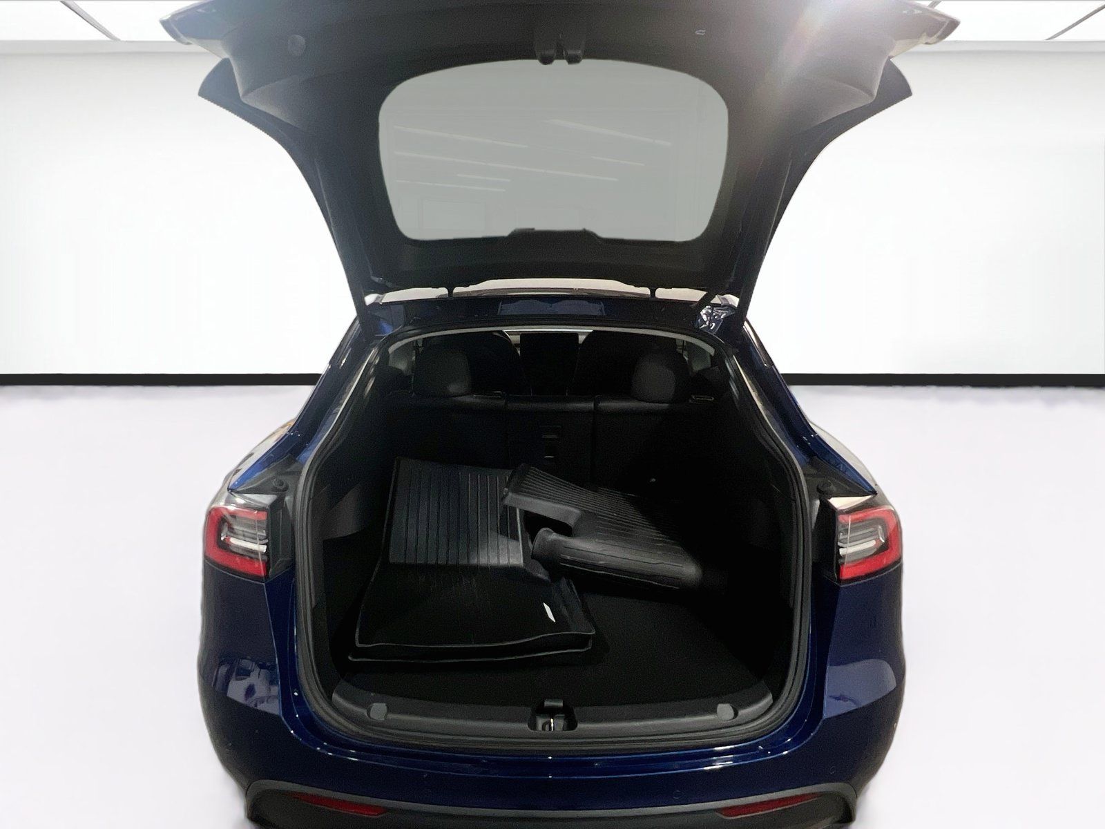 Used 2021 Tesla Model Y Long Range AWD/4WD image 19
