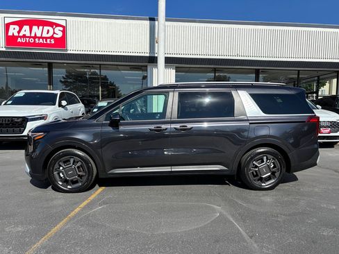 Used 2025 Kia Carnival EX FWD image 15