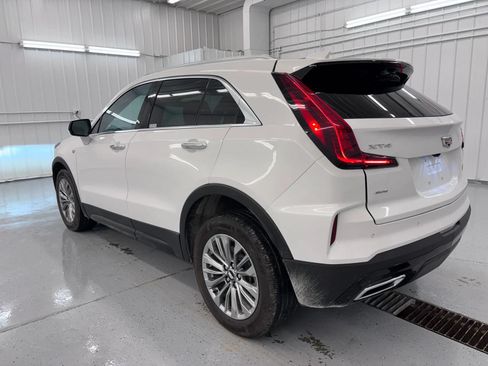 Used 2024 Cadillac XT4 Premium Luxury w/ Technology Package FWD image 4