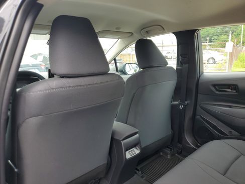 Used 2025 Toyota Corolla LE FWD image 11