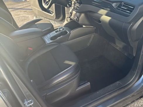 Used 2025 Ford Escape ST-Line image 25