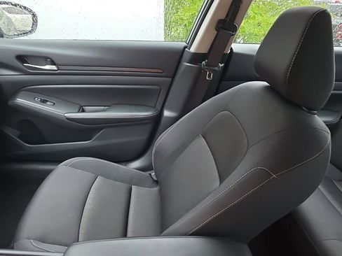 Used 2025 Nissan Altima 2.5 SV FWD image 26