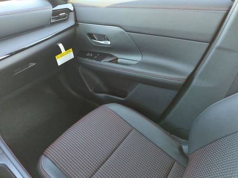 New 2026 Nissan Kicks SR FWD image 19
