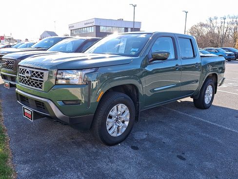 Certified 2023 Nissan Frontier SV w/ Technology Package image 2