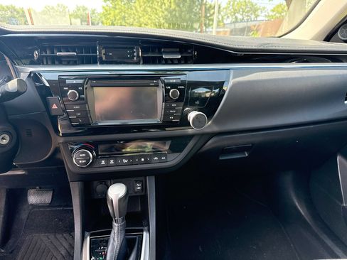 Used 2015 Toyota Corolla S FWD image 18