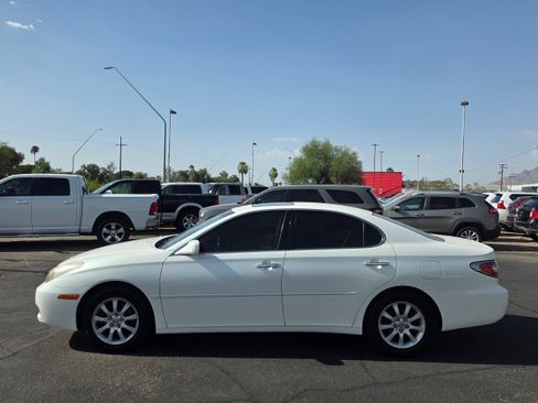 Used 2004 Lexus ES 330 FWD image 2