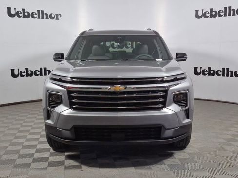 New 2026 Chevrolet Traverse LT image 2
