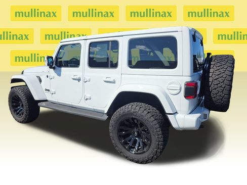 Used 2023 Jeep Wrangler Unlimited Sahara AWD/4WD image 6