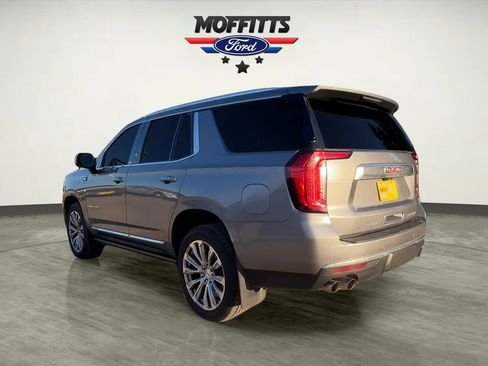 Used 2021 GMC Yukon Denali w/ Denali Premium Package AWD/4WD image 3
