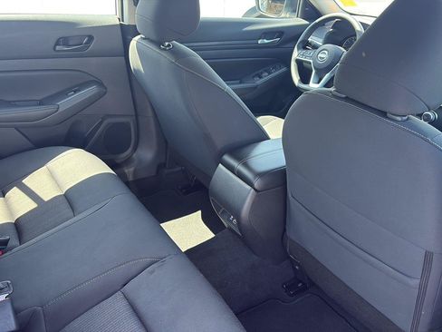 Used 2025 Nissan Altima 2.5 SV FWD image 25