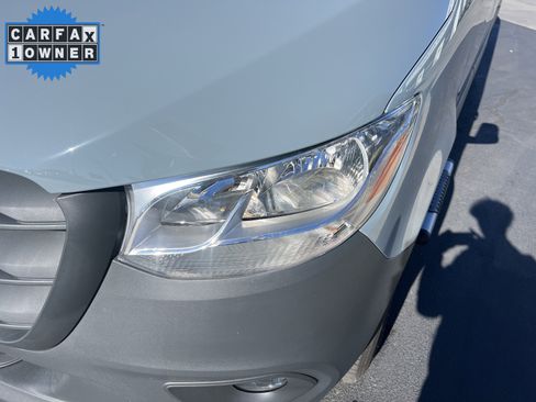 Used 2025 Mercedes-Benz Sprinter 2500 image 6