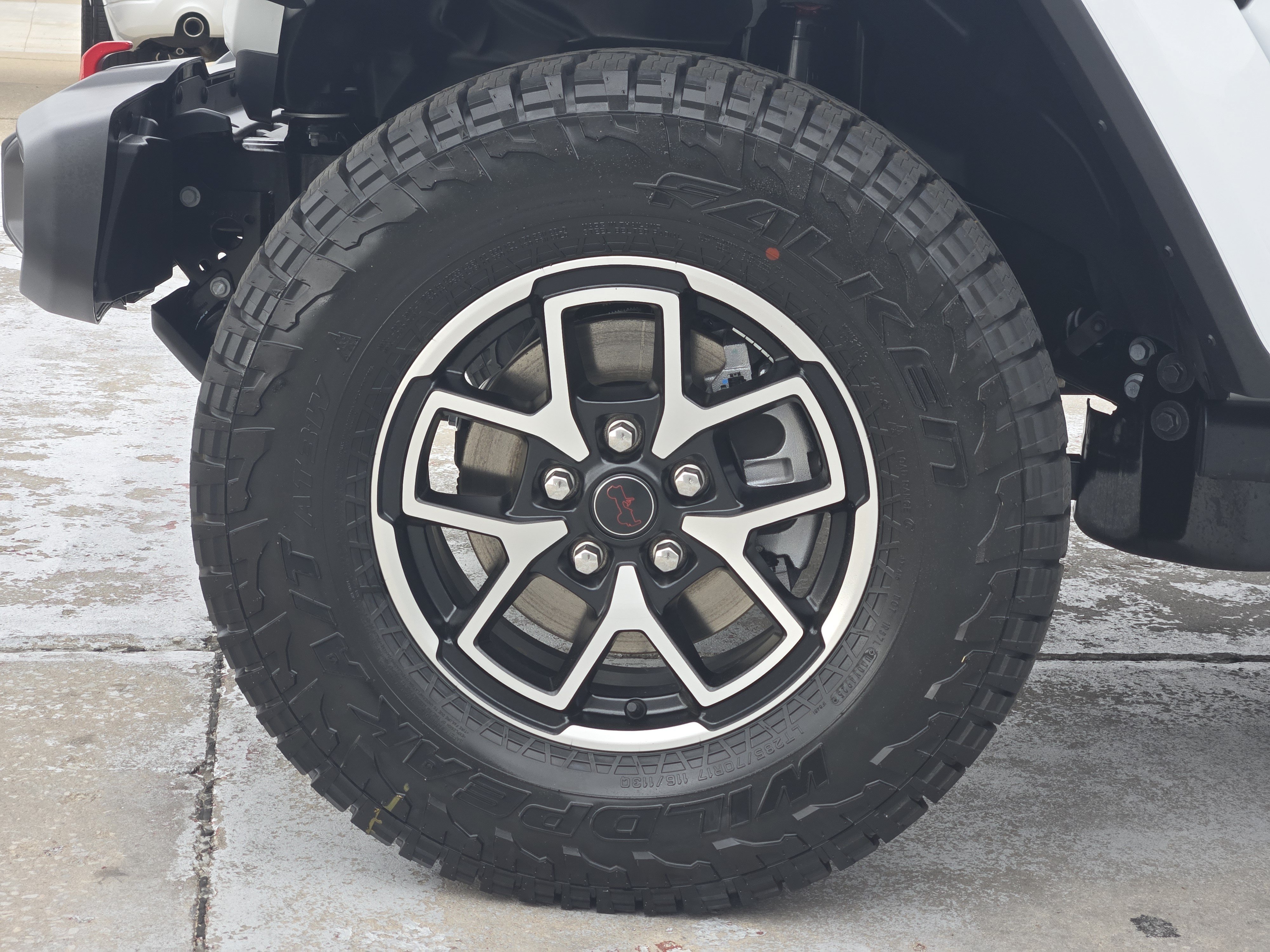 New 2026 Jeep Gladiator Rubicon w/ Steel Power Dome Hood Package AWD/4WD image 10