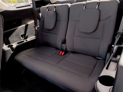 Used 2025 Ford Explorer Active image 23