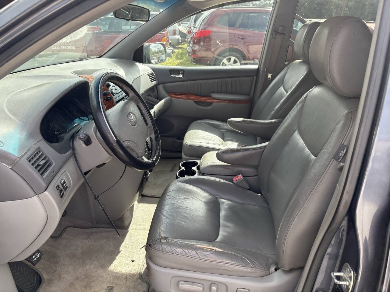 Used 2009 Toyota Sienna XLE FWD image 13