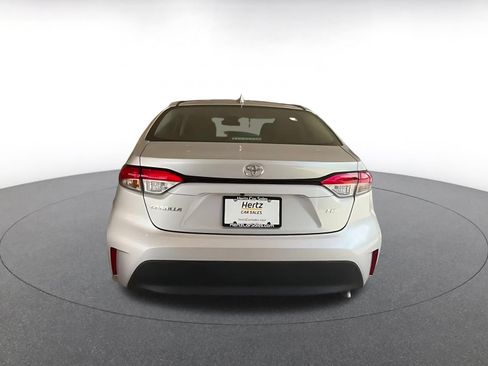 Used 2025 Toyota Corolla LE FWD image 12
