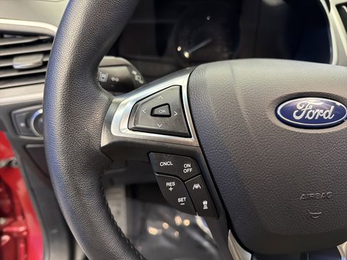 Used 2020 Ford Edge SEL w/ Convenience Package image 16