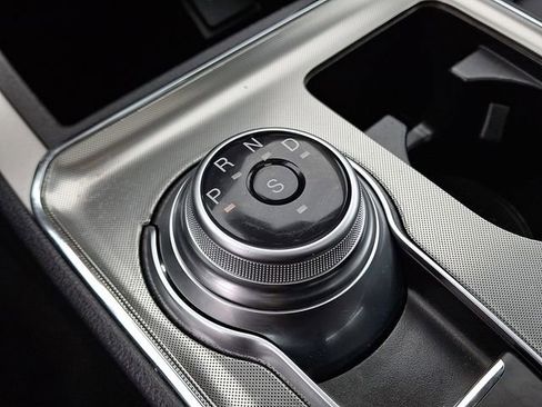 Used 2022 Ford Edge SEL w/ Convenience Package image 16