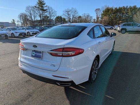 Used 2020 Ford Fusion SE image 5